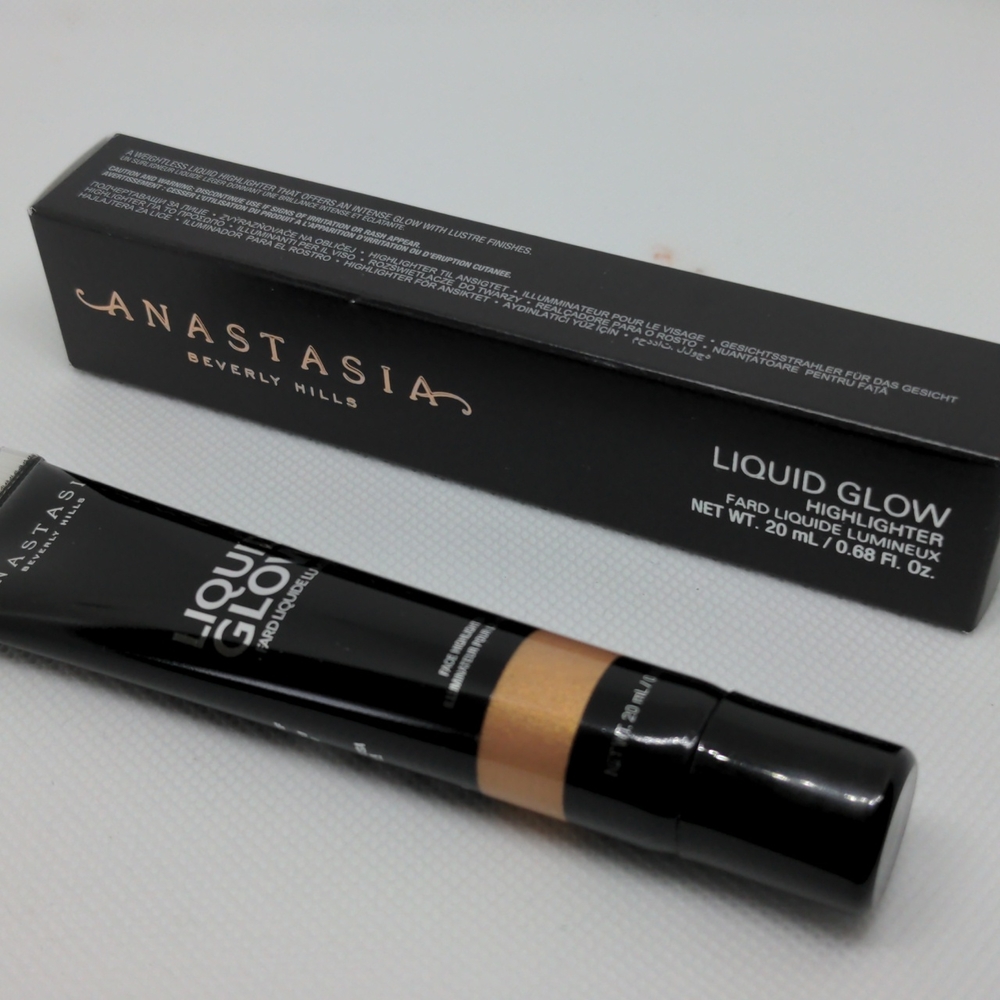 Anastasia Beverly Hills Peach Fizz Liquid Glow
